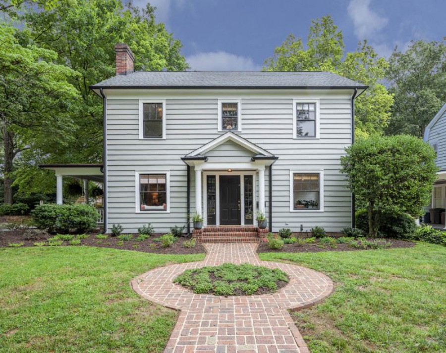 image: Ein Haus mit einem schönen Garten